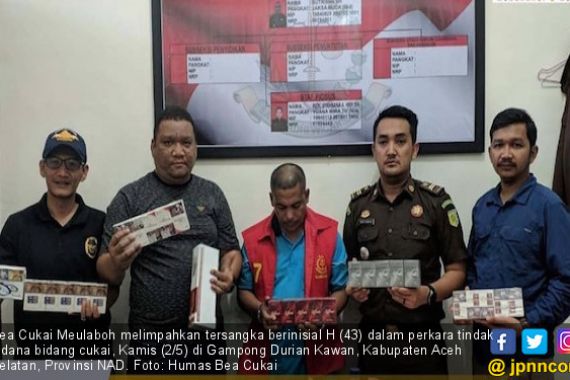 Bea Cukai Meulaboh Melimpahkan Perkara Bidang Cukai ke Kejari Aceh Selatan - JPNN.COM