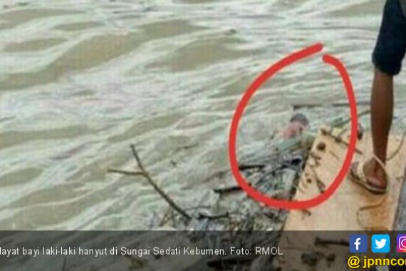 Mayat Bayi Hanyut di Sungai Sedati Kebumen - JPNN.COM