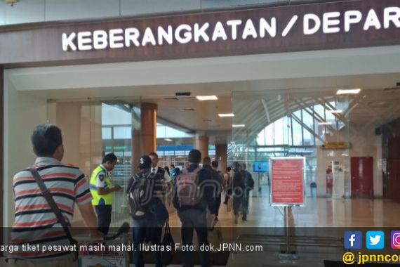 Libur Nataru, Tarif Tiket Pesawat Bikin Gigit Jari - JPNN.COM