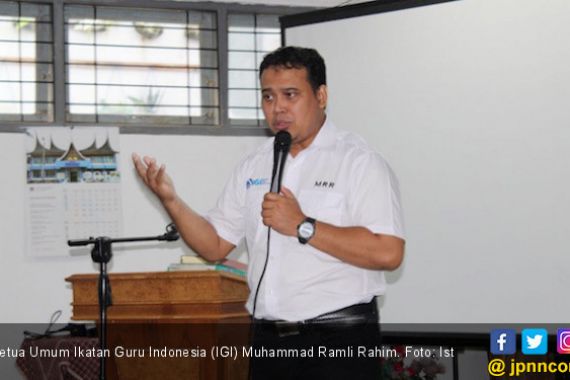 IGI Dukung Jokowi Kembalikan Kewenangan Pengelolaan Guru ke Pusat - JPNN.COM
