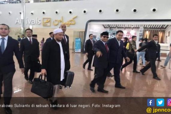 Catatan Imigrasi soal Prabowo ke Brunei: Naik Jet Pribadi Pulang Hari - JPNN.COM