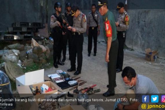 Menjelang Buka Puasa Densus 88 Tangkap Terduga Jaringan Teroris di Bogor - JPNN.COM