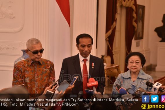 Jokowi dan Megawati Saling Lempar Ucapan Selamat - JPNN.COM