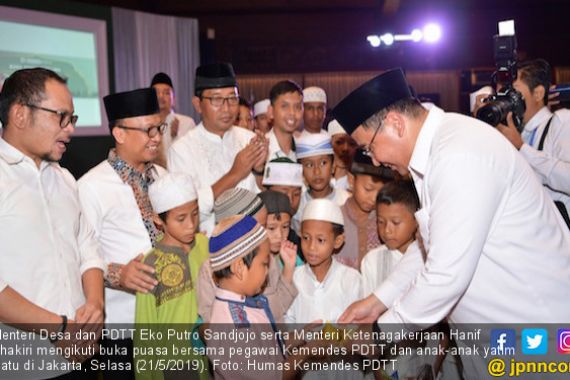 Pesan Menteri Desa dan PDTT Saat Buka Puasa Bersama Anak Yatim Piatu - JPNN.COM