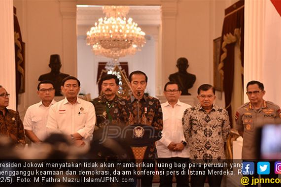 Jokowi: Tidak Ada Toleransi untuk Perusuh - JPNN.COM