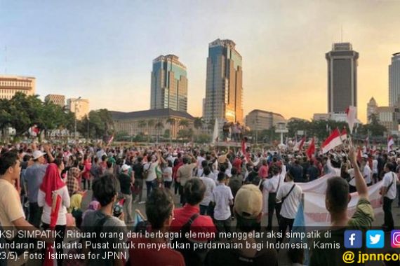 Suarakan Indonesia Damai, Ribuan Orang Ikut Aksi Simpatik di Bundaran BI - JPNN.COM