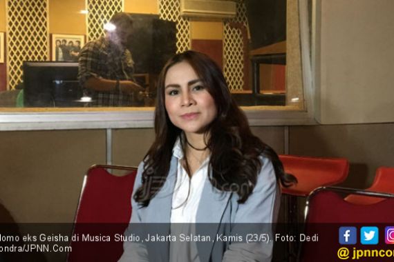 Kerusuhan 22 Mei Sempat Bikin Momo Eks Geisha Takut ke Jakarta - JPNN.COM