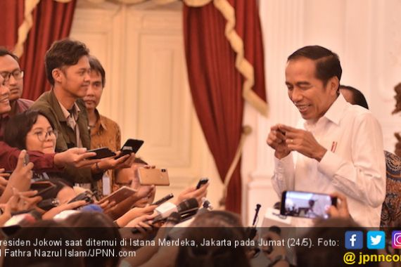 Jokowi: Ada Survei Begitu Saja kok pada Bingung - JPNN.COM