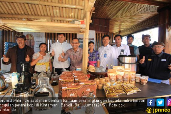 Promosikan UMKM di Bali, Jamkrindo Targetkan Harga Penjualan Biji Kopi Naik - JPNN.COM
