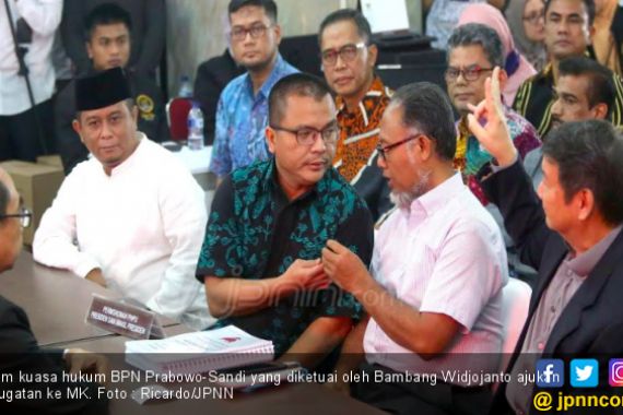 KPU Buka Kotak Suara untuk Gugatan Prabowo - Sandi di MK - JPNN.COM