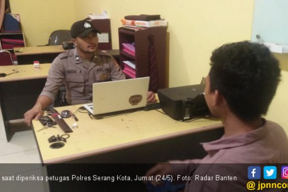Kedapatan Bawa Golok, Pemuda Diamankan di Depan Gerbang Tol - JPNN.COM