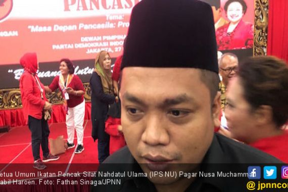 Ahmad Basarah Pamer Tokoh Silat NU Kader Baru PDI Perjuangan - JPNN.COM