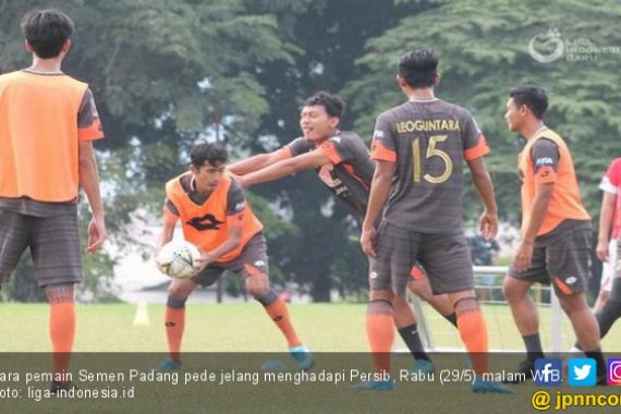 Semen Padang vs Persib Bandung: Rebut Tiga Poin di Kandang - JPNN.COM