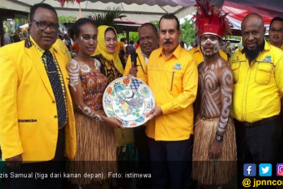 Ketum Golkar Diminta Jangan Panik, Azis Samual: Turuti Saja Permintaan Percepat Munas - JPNN.COM