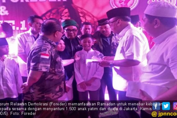 Rayakan Ultah ARJ, Foreder Santuni 1.500 Anak Yatim dan Duafa - JPNN.COM