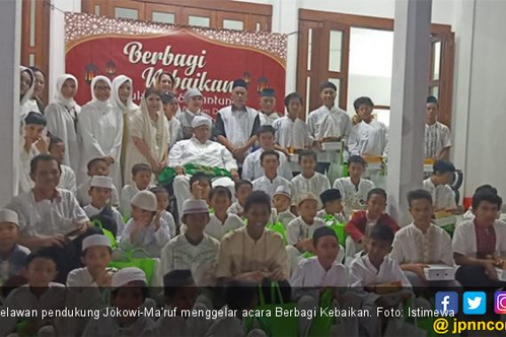 Empat Komunitas Relawan Jokowi Gelar Acara Berbagi Kebaikan - JPNN.COM
