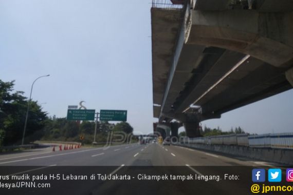 Arus Mudik H-5 Lebaran, Tol Jakarta - Cikampek Lancar Jaya - JPNN.COM