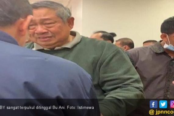 Wajah Sembab SBY Ditinggal Bu Ani - JPNN.COM