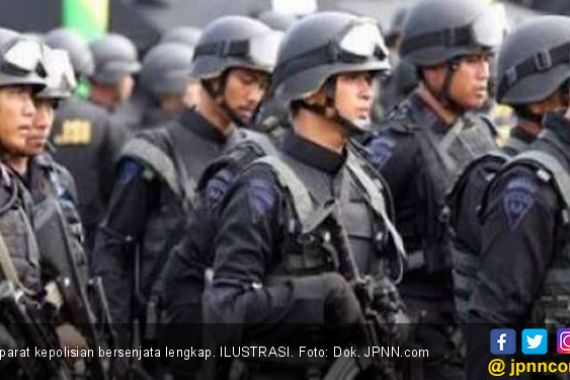 Polisi Bersenjata Langkap Patroli Intensif di Rumah Kosong - JPNN.COM