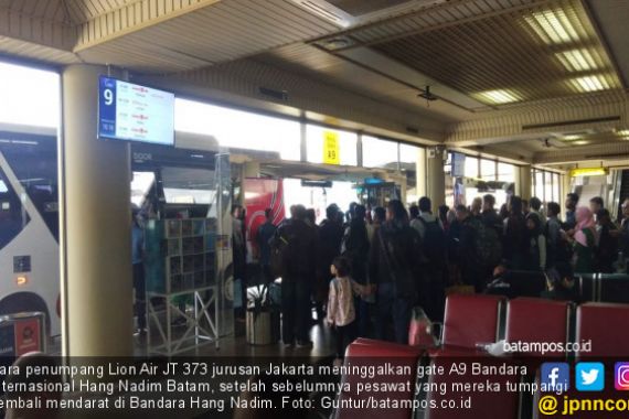 Pesawat Lion Air Balik Lagi ke Bandara Hang Nadim setelah Terbang 30 Menit - JPNN.COM