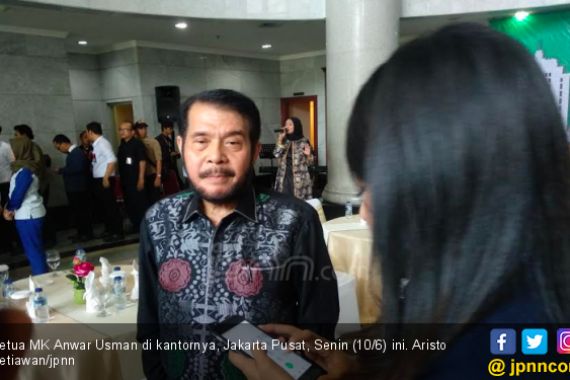 Pesan Anwar Usman untuk Pak Wiranto - JPNN.COM