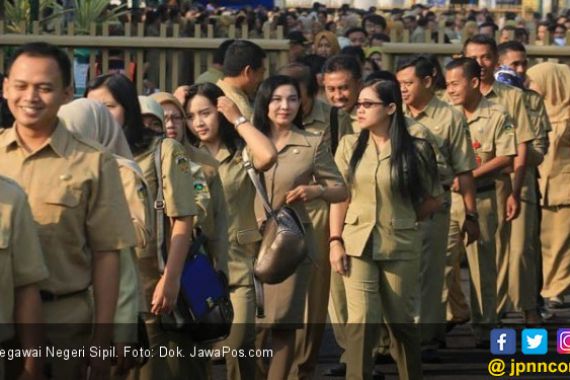 Tegas! PNS Bolos Bakal Kena Skorsing Tiga Hari, Tunjangan Dipotong - JPNN.COM