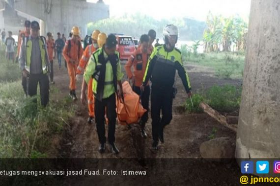 Pemudik Jatuh ke Sungai saat Istirahat di Jembatan Tol Cipali - JPNN.COM