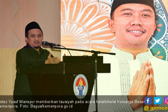 Tausiah Ustaz Yusuf Mansur dalam Halalbihalal Keluarga Besar Kemenpora - JPNN.COM