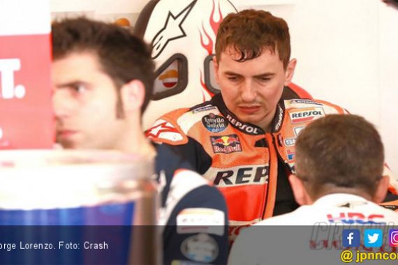 Lorenzo jadi Tersangka Insiden di MotoGP Catalunya, Begini Ceritanya - JPNN.COM