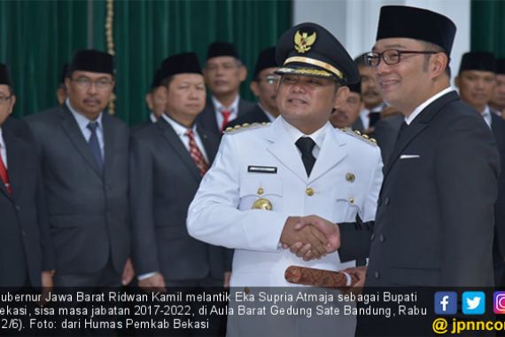 Keaslian Ijazah Bupati Bekasi Eka Supria Atmaja Dipertanyakan, Ini Alasannya - JPNN.COM