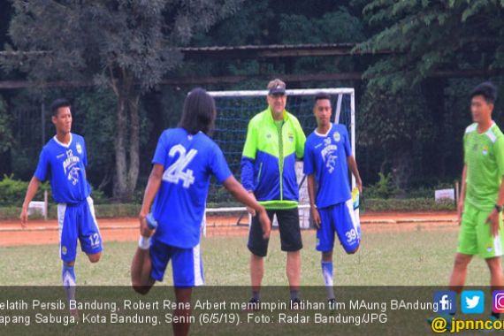 Persib Bandung Gelar Uji Coba Jelang Jelang Hadapi PS Tira di Liga 1 2019 - JPNN.COM