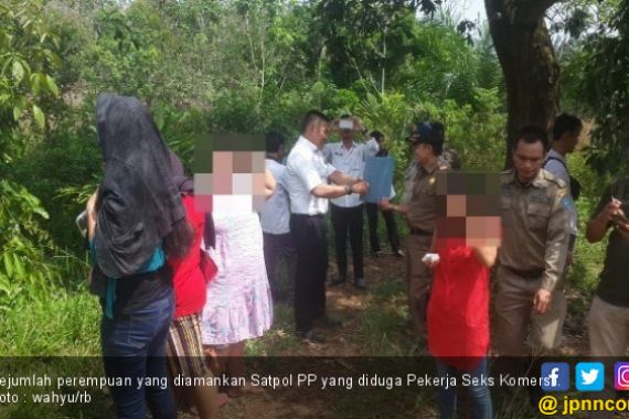 Diduga Jadi Tempat Mesum, Pondok Asmara Dibongkar, 6 Wanita Diamankan - JPNN.COM