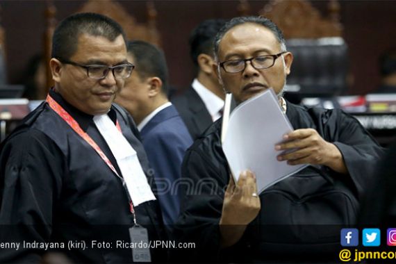 Baca Gugatan Prabowo - Sandi, Denny Indrayana Sebut Jokowi Sewenang-wenang Gunakan Kekuasaan - JPNN.COM
