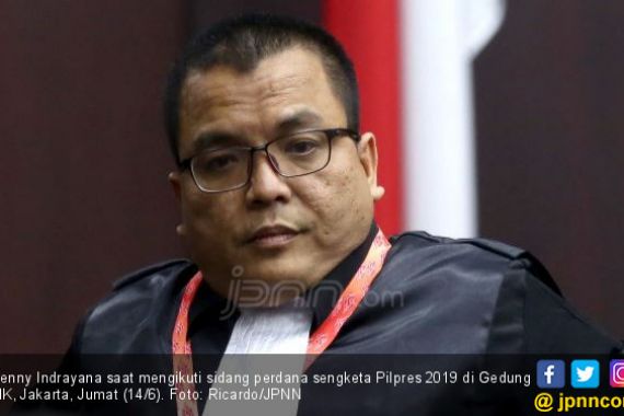 Hakim MK Belum Bahas Putusan, Denny Indrayana Sudah Mengeklaim Dapat Bocoran, Ajaib! - JPNN.COM