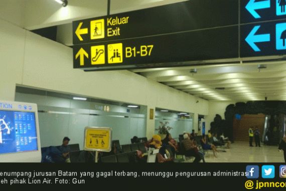 Penumpang Pesawat Lion Air Tujuan Batam Tertahan di Jakarta - JPNN.COM