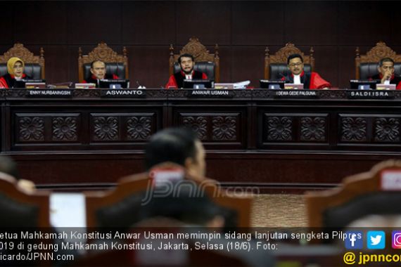 MK Mentahkan Tuduhan Kubu Prabowo - Sandi Soal Keberpihakan Aparat - JPNN.COM