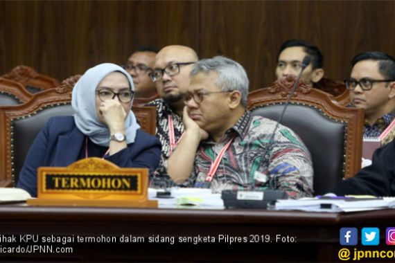 KPU Patahkan Keabsahan Amplop dari Saksi Prabowo - Sandi - JPNN.COM