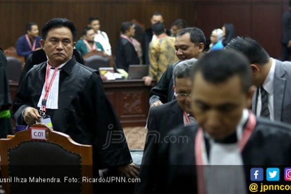 Kubu Prabowo - Sandi Ganti Saksi, Yusril Singgung Kafarat dalam Hukum Islam - JPNN.COM