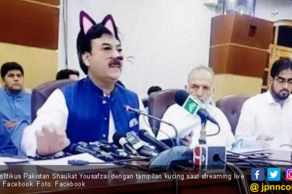 Bikin Ngakak, Menteri Pakistan Live di Facebook Pakai Filter Kucing - JPNN.COM