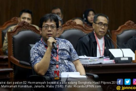 Sidang Sengketa Pilpres 2019 di MK, Saksi 02: Saya Ditusuk - tusuk - JPNN.COM