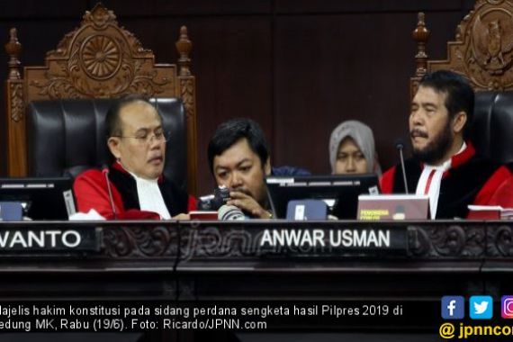 MK Tolak Semua Dalil Prabowo - Sandi soal Pengerahan Birokrasi - JPNN.COM