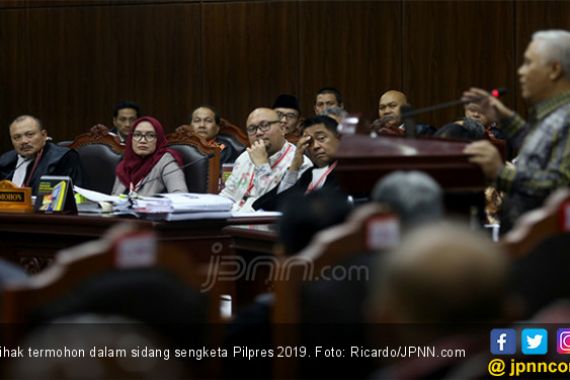 Sidang Sengketa Pilpres Memanas, Komisioner KPU Tuntut Tim Prabowo Cabut Pertanyaan - JPNN.COM