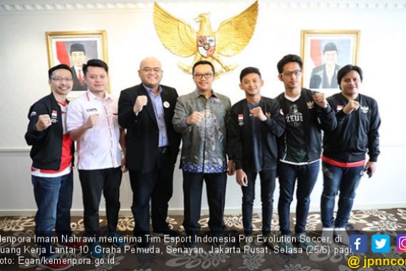 Menpora Bangga Tim Esport Indonesia Ikut Kejuaraan Dunia PES League 2019 di London - JPNN.COM