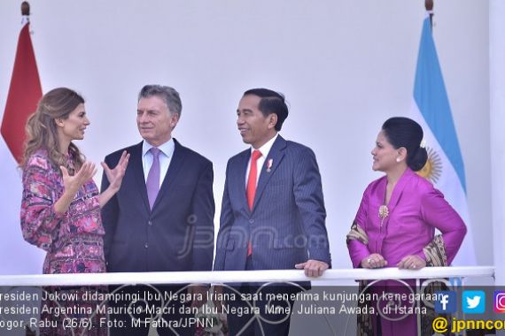 Jokowi Tawarkan Pesawat hingga Gerbong Kereta ke Presiden Argentina - JPNN.COM