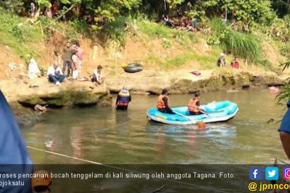Dua Bocah Tenggelam Saat Berenang di Sungai Ciliwung - JPNN.COM