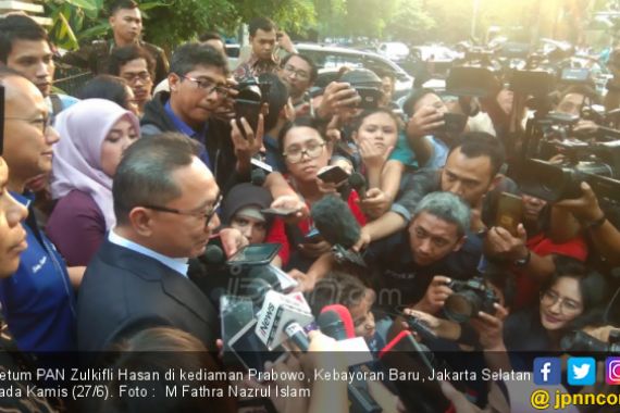 Lah, Ketum PAN Mendadak Tinggalkan Kediaman Prabowo Saat Nobar Sidang MK - JPNN.COM