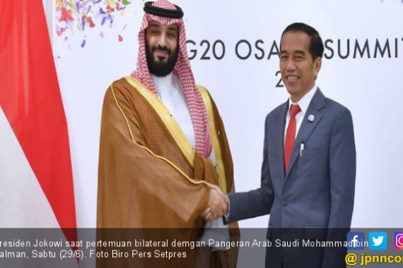 Bertemu Pangeran Saudi, Jokowi Bahas Kerja Sama Pertamina-Aramco - JPNN.COM