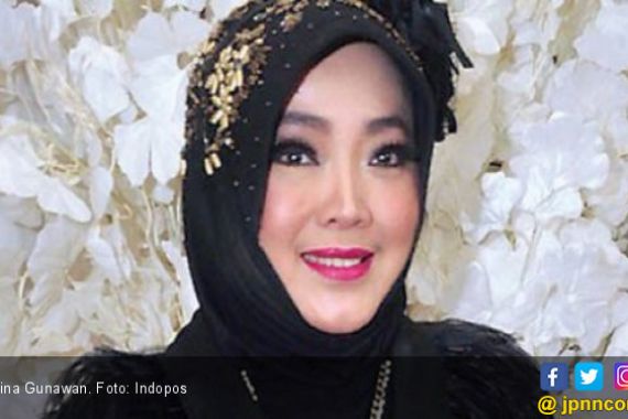 Rina Gunawan Sempat Dirawat Seminggu di ICU Sebelum Meninggal Dunia - JPNN.COM