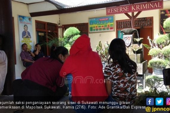 Viral, Video Siswi Tamatan SMP Dipaksa Sujud di Kaki Pelajar SMK, Dicakar - JPNN.COM