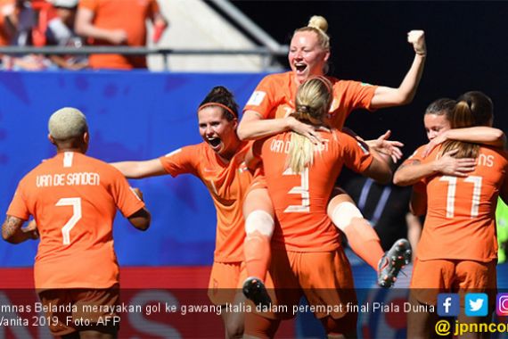 Tampil Lebih Seksi, Belanda Singkirkan Italia di Perempat Final Piala Dunia Wanita 2019 - JPNN.COM